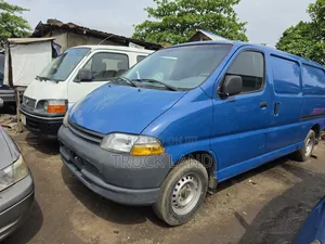 Toyota HiAce 2002 Bus - Direct Toks Diesel