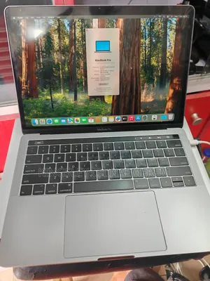 Apple MacBook Pro 2018 13" Intel Core i7 16GB RAM 256GB SSD