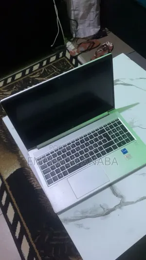 HP 14s Laptop - Intel Core i5, 8GB RAM, 256GB eMMC