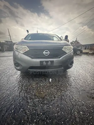 Nissan Quest SL Minivan 2015 - An Yi Amfani Dashi A Ƙasashen Waje