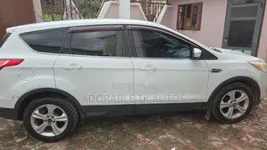 Ford Escape SE 2013 Fari
