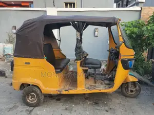 TVS King Deluxe Plus iTouch Start Tricycle 2021 Yellow