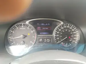 Nissan Pathfinder 2015 Fari
