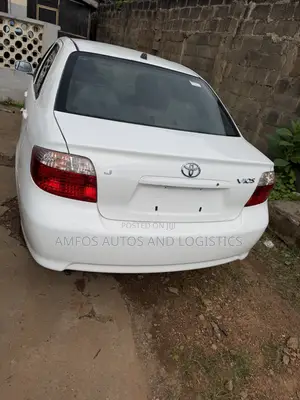 Toyota Vios 2010 Mai Launin Fari