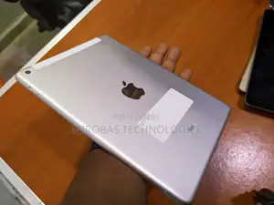 Apple iPad 9.7 (Na Biyar) 128GB Grey