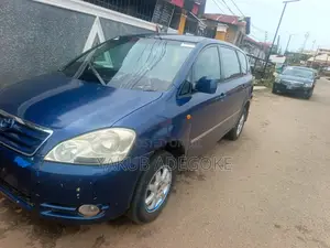 2009 Toyota Verso Blue