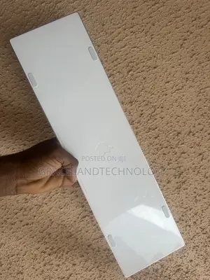 Apple Magic Keyboard (Tsawon)