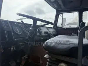 Iveco Truck da aka yi amfani da shi a kasashen waje tare da Hiab na Ton 7