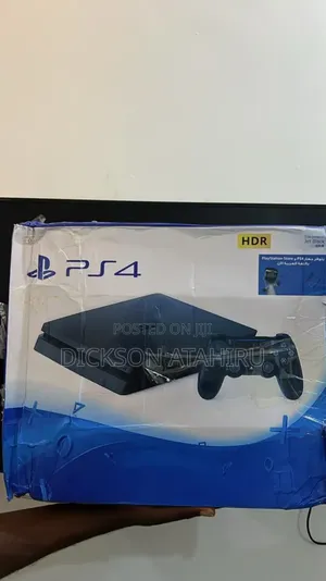 Sabon PS4 Slim Console