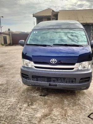 Toyota HiAce 2010 Blue Commuter