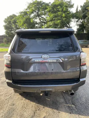 Toyota 4-Runner SR5 4x2 Premium 2019 Grey