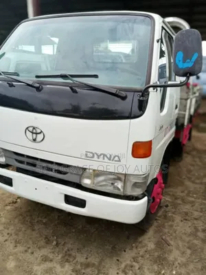 Toyota Dyna Mini Truck 2004