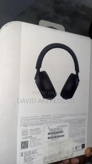 Sony WH-1000XM5 Headphones (An Yi Amfani Da Ita Wata 1)
