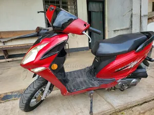 Hyosung Scooter 2015 Red