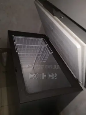 Hisense Deep Freezer - An Yi Amfani Da Shi 'Yan Watanni