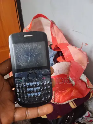 Nokia C300 32GB Grey (Na Amfani)