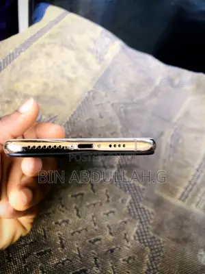 Apple iPhone XS Max 64GB White