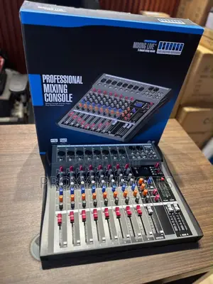Professional Yamaha 8-Channel Mixing Console