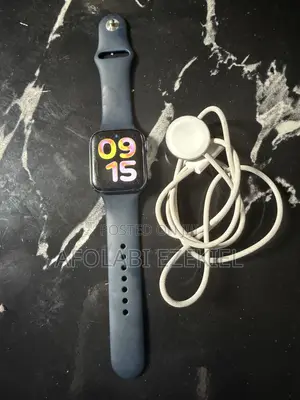 Apple Watch Series 6 - Baƙar Hannun Jini