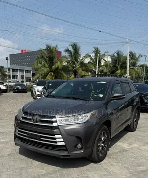 Toyota Highlander 2018 Gray