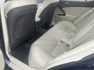 Lexus IS 2012 Blue