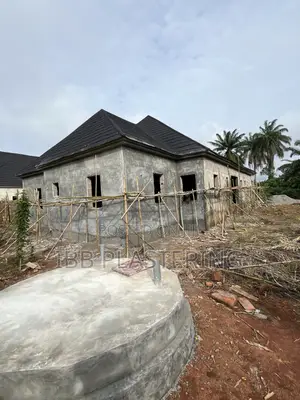 Kwararren Mai Gina Bango & Ayyukan Gina Ganuwa