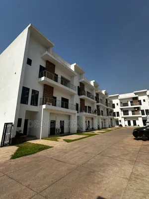 5-Bedroom Townhouse/Terrace a Cikin Karamin Estate, Katampe Extension