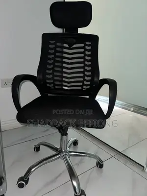 Ergonomic Mesh Office Chair tare da Headrest - An yi amfani da shi