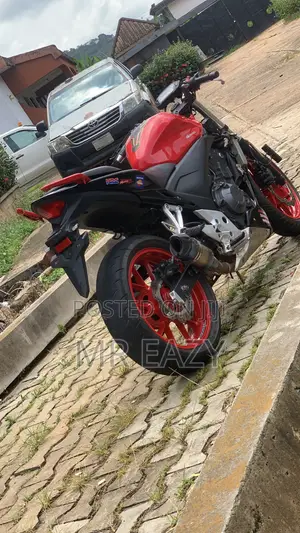 Honda CBR 500R 2018 Red