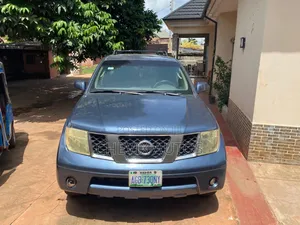 Nissan Pathfinder SE 4x4 SUV na 2007