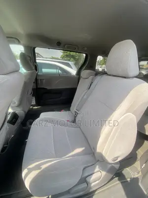 Toyota Sienna 2018 Grey