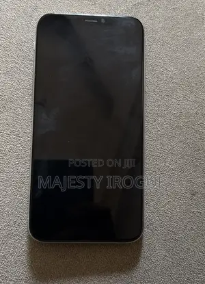 Apple iPhone X 64GB Fari (Fusasshen Fuska)