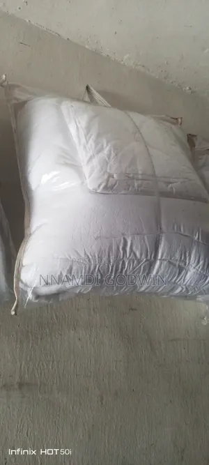 Sabon 6/7ft Fari Duvet Set Tare da Babban Bed Sheets