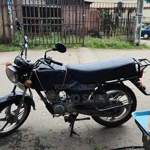 TVS HLX Plus 2022 Motorcycle - Black