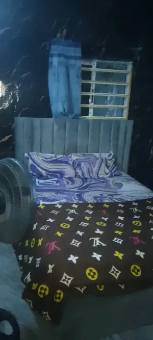 Gidan Bako Mai Dakuna 10 Tare da Bar & Solar, Adeba Lekki