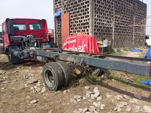 Babbar Motar Volvo FL220 Dogon Kabu da Chassis