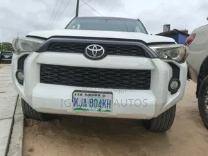 2014 Toyota 4Runner SR5 SUV 4WD