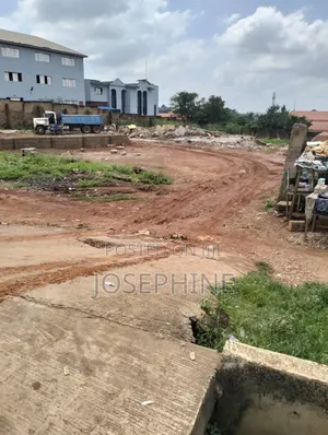Filin Kasuwanci Don Siyarwa - Iwo Road, Ibadan