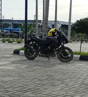 Bajaj Pulsar 220 F 2023 Baki