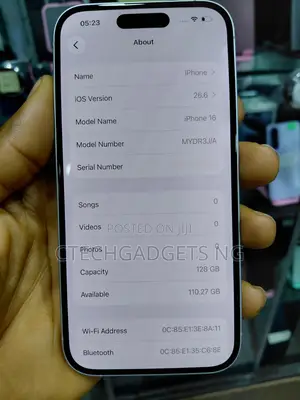 Apple iPhone 16 128GB White (Amfani da aka yi a UK)