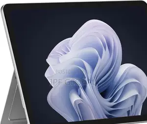 New Microsoft Surface Pro (Snapdragon X Plus, 16GB RAM, 256GB SSD)