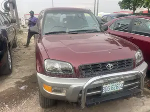 Toyota RAV4 2000 Burgundy SUV