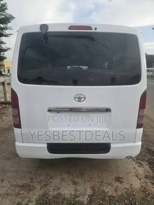 Toyota HiAce Commuter 2014 Black