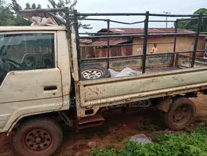 Toyota Dyna Rigid Truck