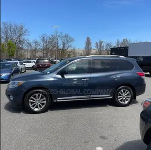 Nissan Pathfinder SV 4x4 2013 Grey
