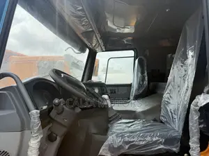 Howo Tractor Head Truck 371HP Na Waje