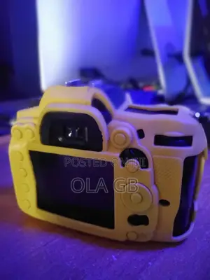 Nikon D7000 Kamara
