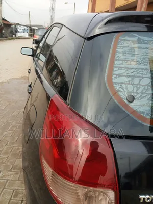 Toyota Matrix Standard AWD 2004