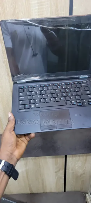 Dell Latitude E7250 Laptop - Core i7, 8GB RAM, 128GB SSD