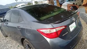 Toyota Corolla 2015 Black